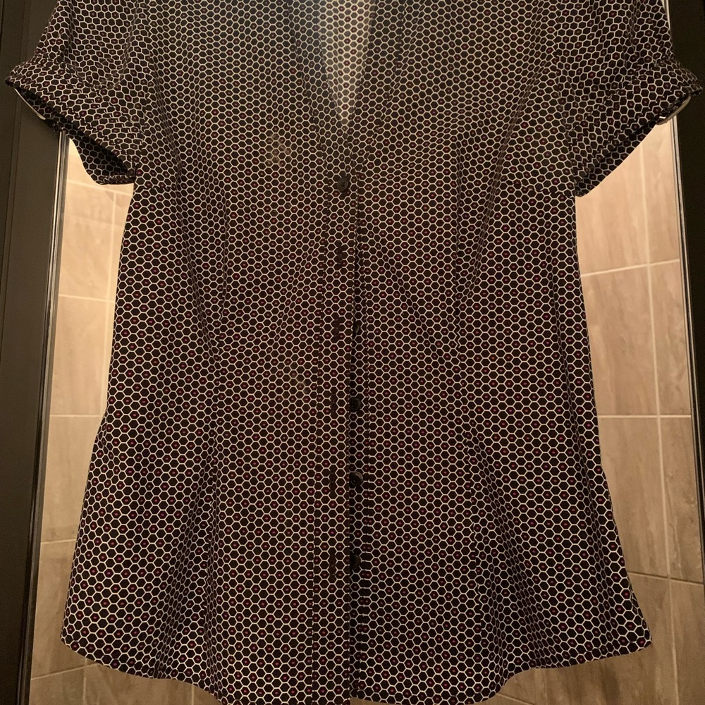 Express Design Black/Pink Geometric Buttondown